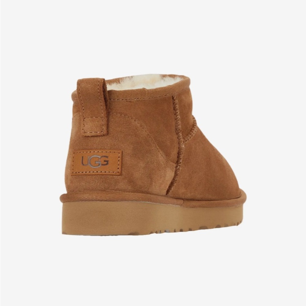 Uggs classic ultra minis NEW IN BOX - Picture 5 of 11